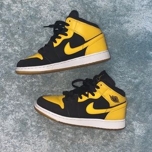 Jordan 1 Mid New Love SOLD